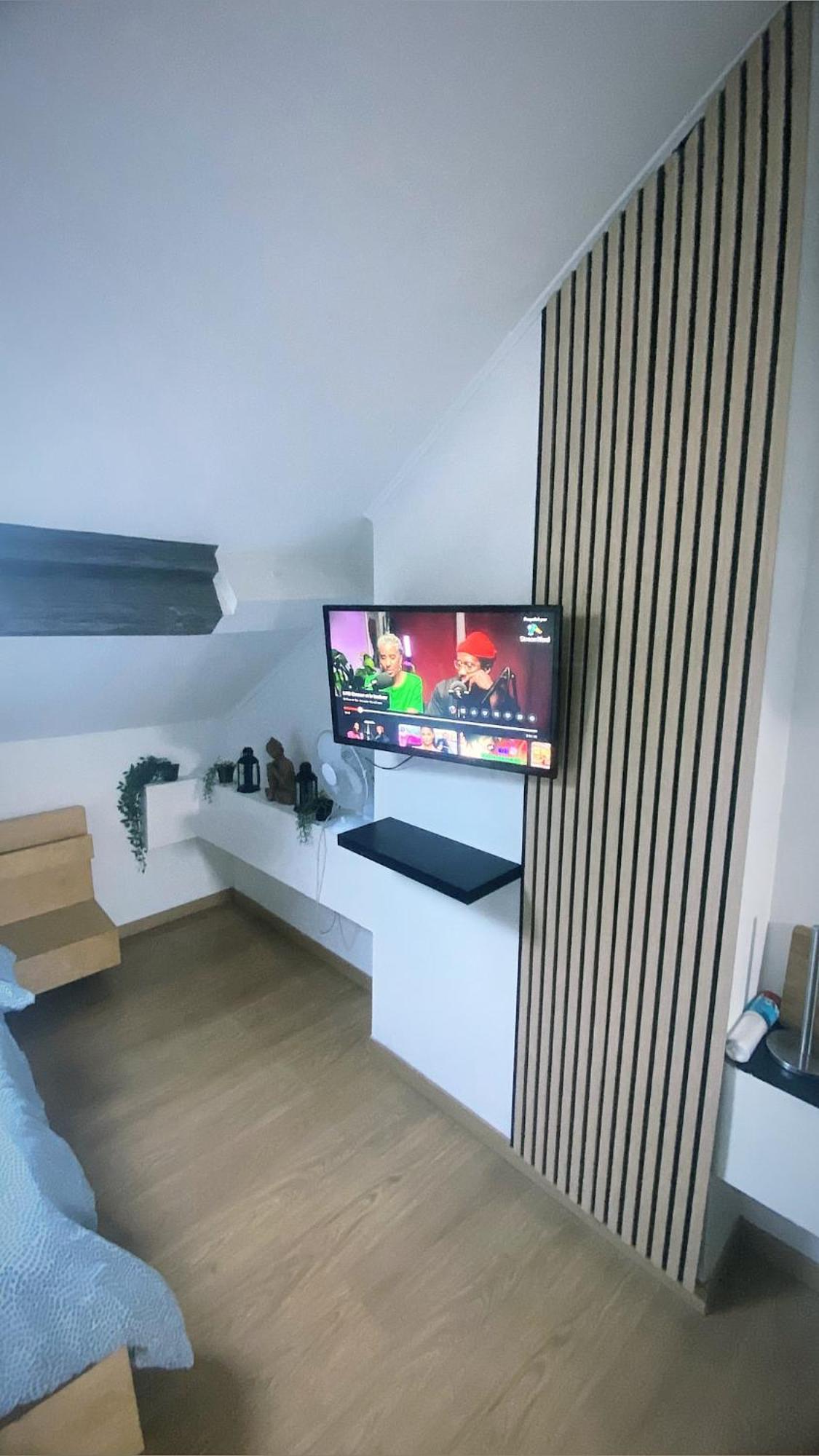 Fertile Appartement Charleroi Buitenkant foto
